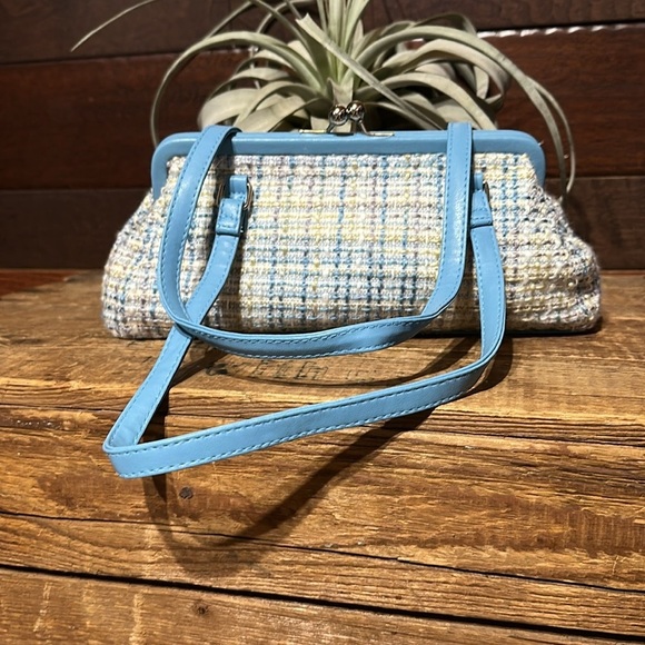 Stylish Blue Plaid Clutch - Picture 7 of 9